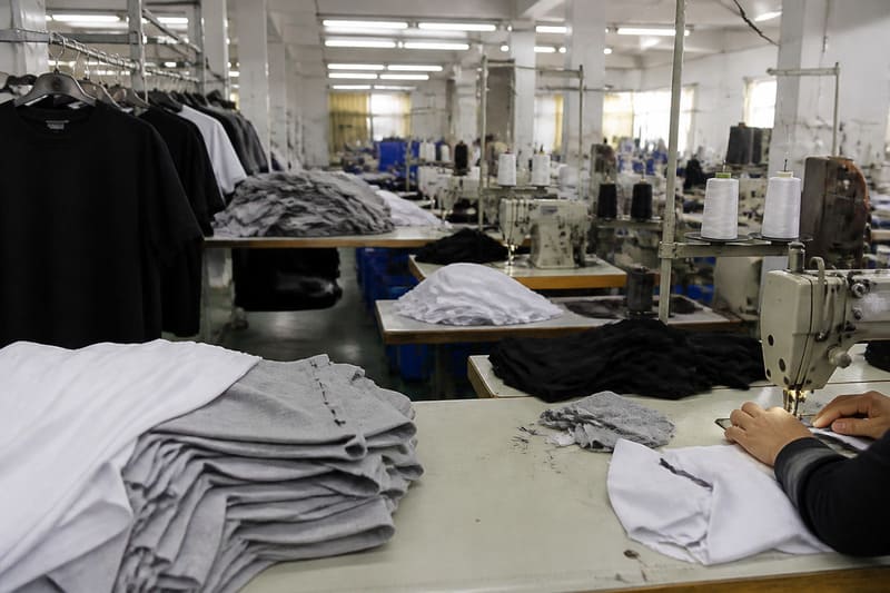 reliable t-shirt supplier for online store